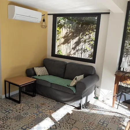 Boutonnet Avec Jardin Apartament